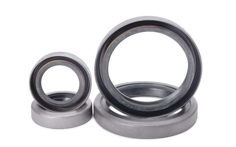 Multiple sizes of black rubber O-rings for industrial sealing.